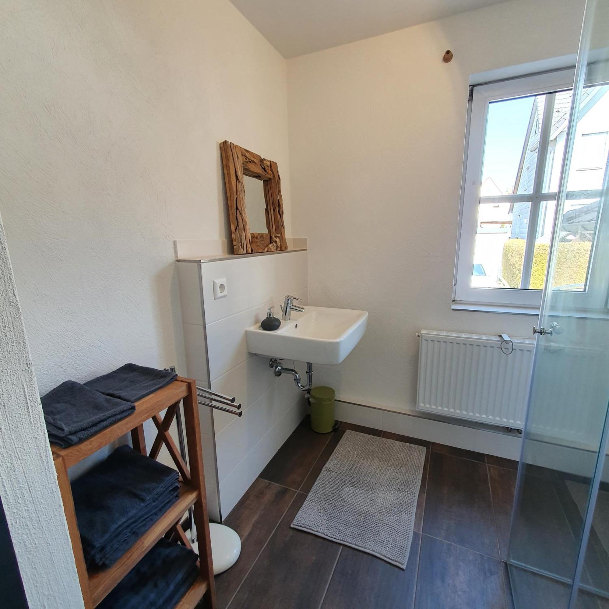 Alte Backstube - Ferienwohnung Huettenstube Und Ferienzimmer Auszeit Erkenbrechtsweiler エクステリア 写真